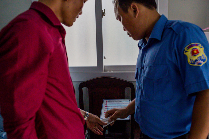 Người Sài Gòn rồng rắn xếp hàng làm thủ tục nhà đất